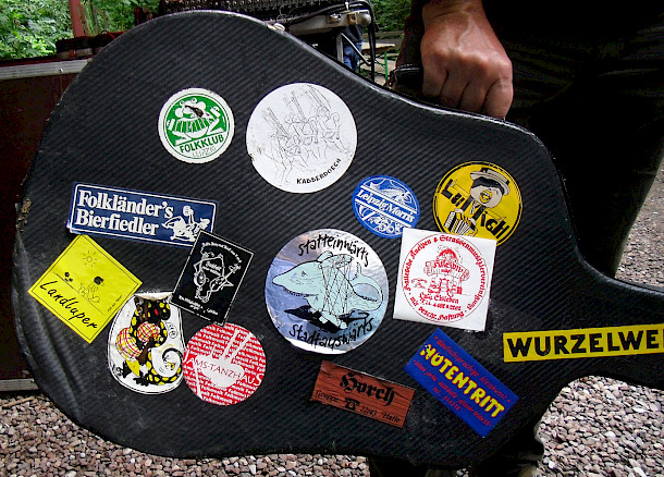 Aufkleber von DDR-Folkbands in den 80er-Jahren (Foto: Wolfgang Leyn)